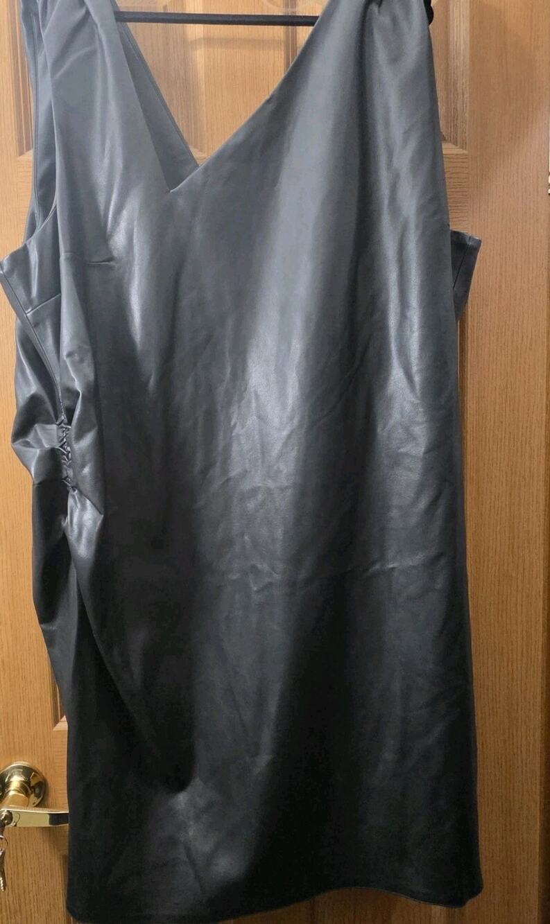 Ashley Graham Women's Black Faux Leather V-Neck Shift Dress Size 30W retail $100